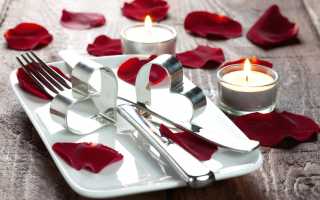 Idées de décoration de table pour le 14 février, caractéristiques de réglage de la table