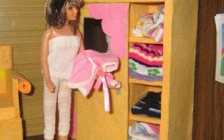 Faire un meuble pour Barbie, comment le faire soi-même