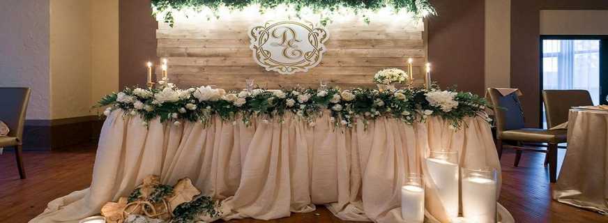 Idées pour décorer une table de mariage, solutions classiques et créatives